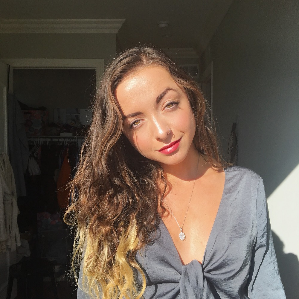 Meet your Posher, Alicia